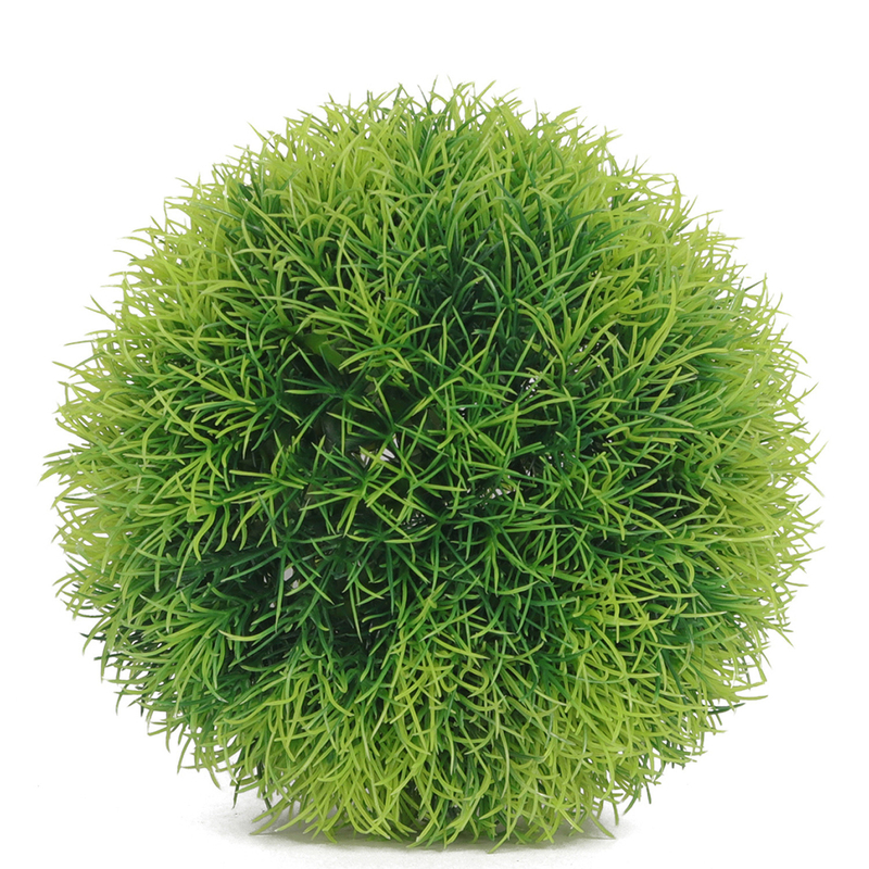 Grass ball. Травяной шар. Шарик из трав. Шарик на траве. Шар из искусственной травы.